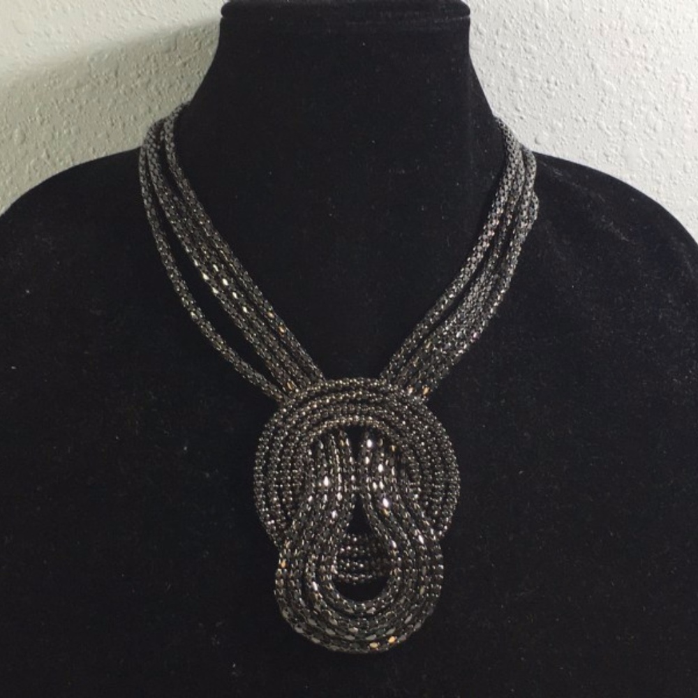 Express Chunky Metal Fashion Knot Necklace